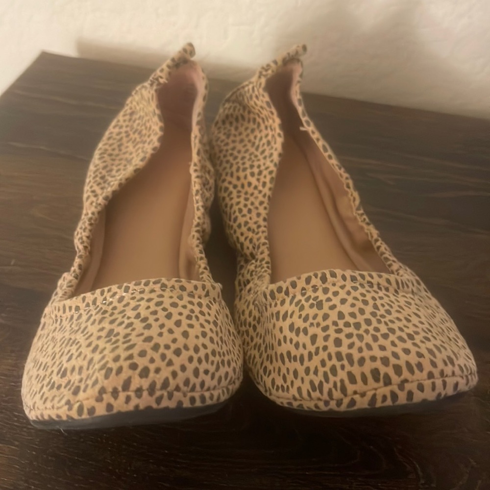 Cute flats size 7